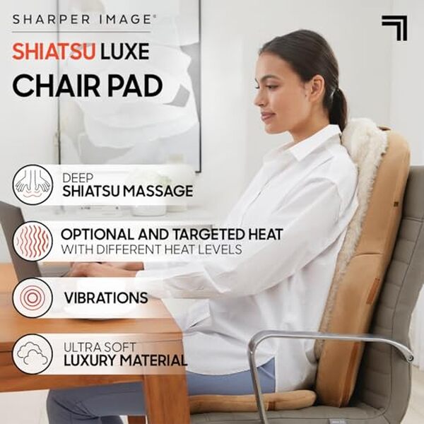 Découvrez le confort absolu du coussin de massage Shiatsu Sharper Image avec chaleur : détendez-vous chez vous avec style et efficacité.